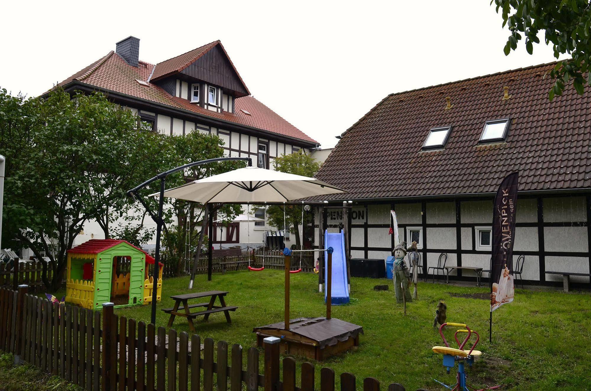 Pension Am Stadtrand Zerbst Bagian luar foto
